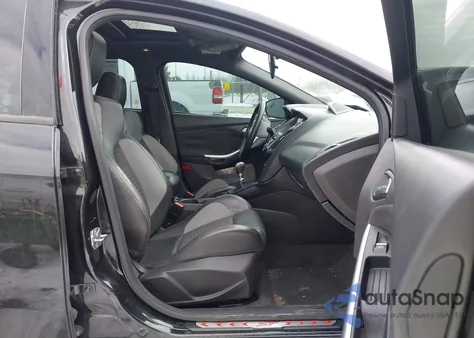 2013 Ford Focus St z USA, uszkodzony, nr VIN 1FADP3L99DL126361